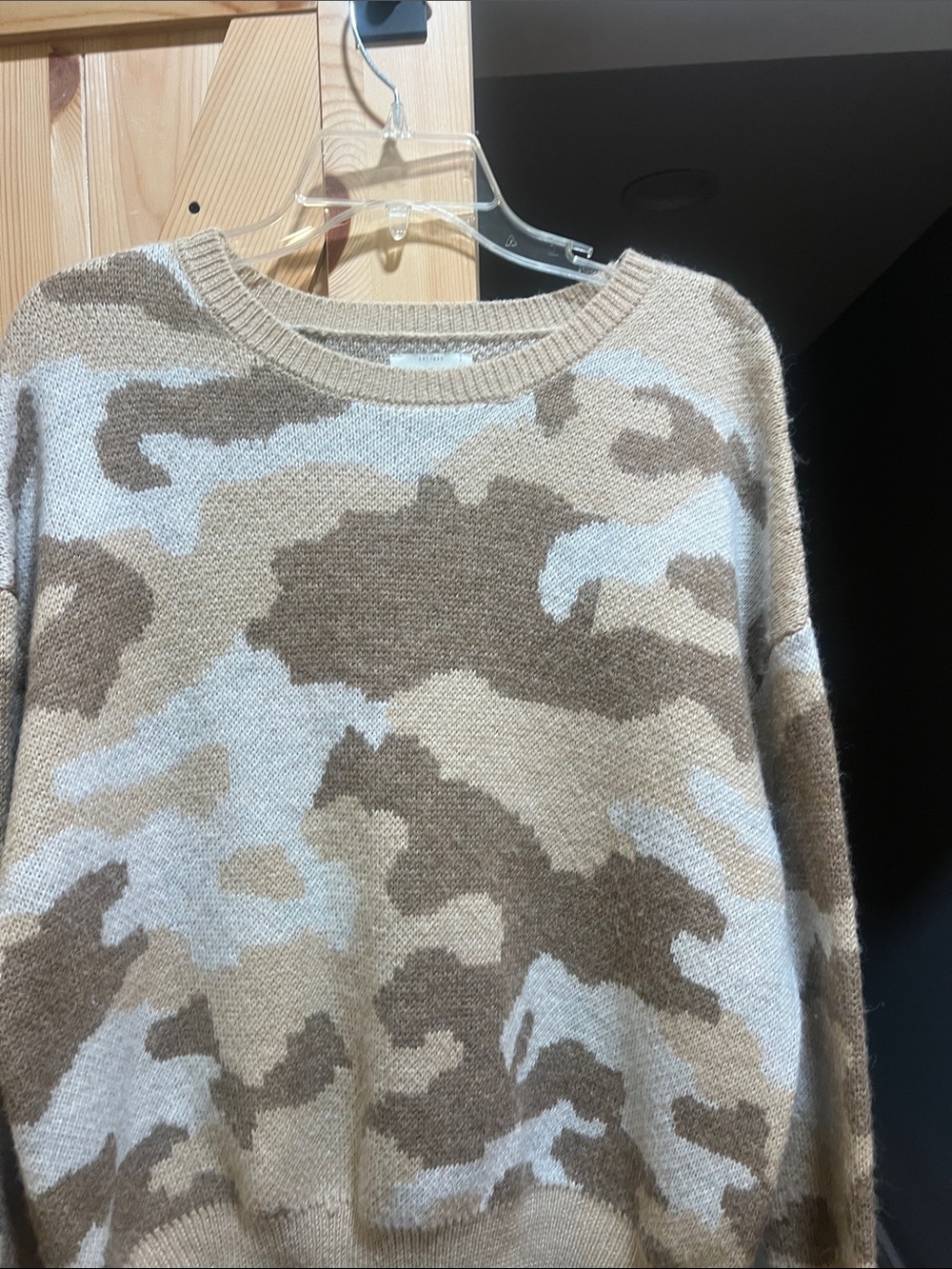 Lucky Brand Beige & Cream Camo Crewneck Sweater size large
